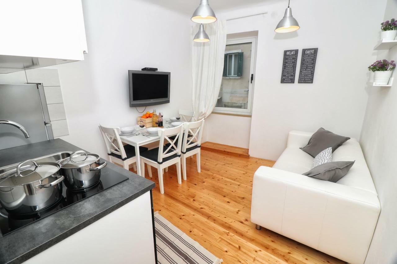 La Vela Apartment Rovinj Exterior photo